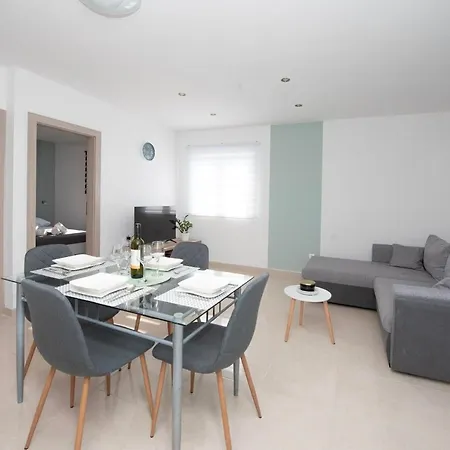 Διαμέρισμα M&m